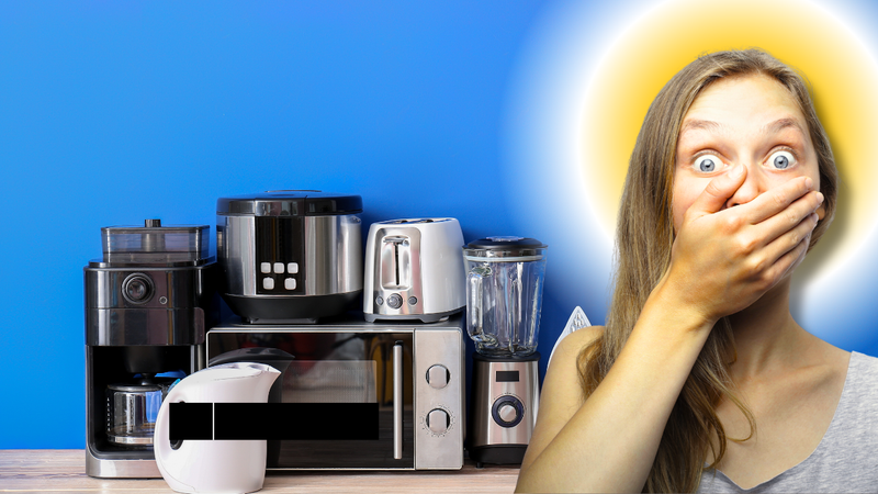 Space-saving bakeware in tiny kitchen