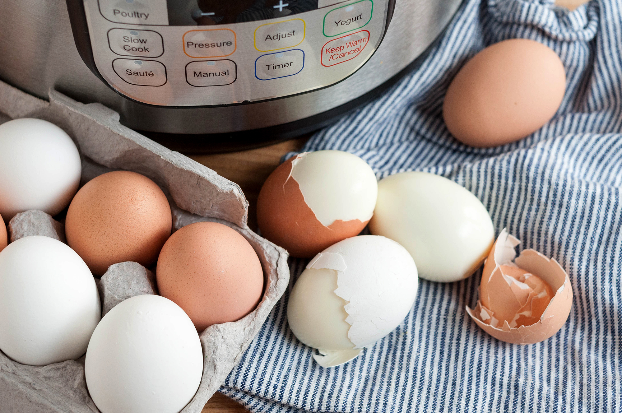 Best Hard Boiled Egg Cooker (6 Picks and How They Work)